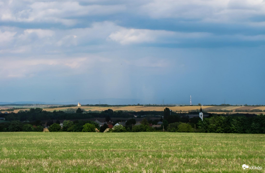 Zivatarok vonulása a Vértesben!