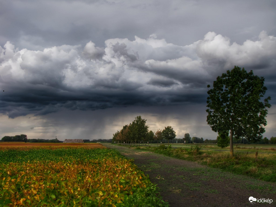 Peremfelhős zivatar a Szigetközben!
