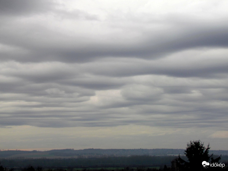 Újévi felhőhullámok