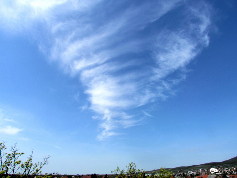 Pécsi csigafelhő - 1