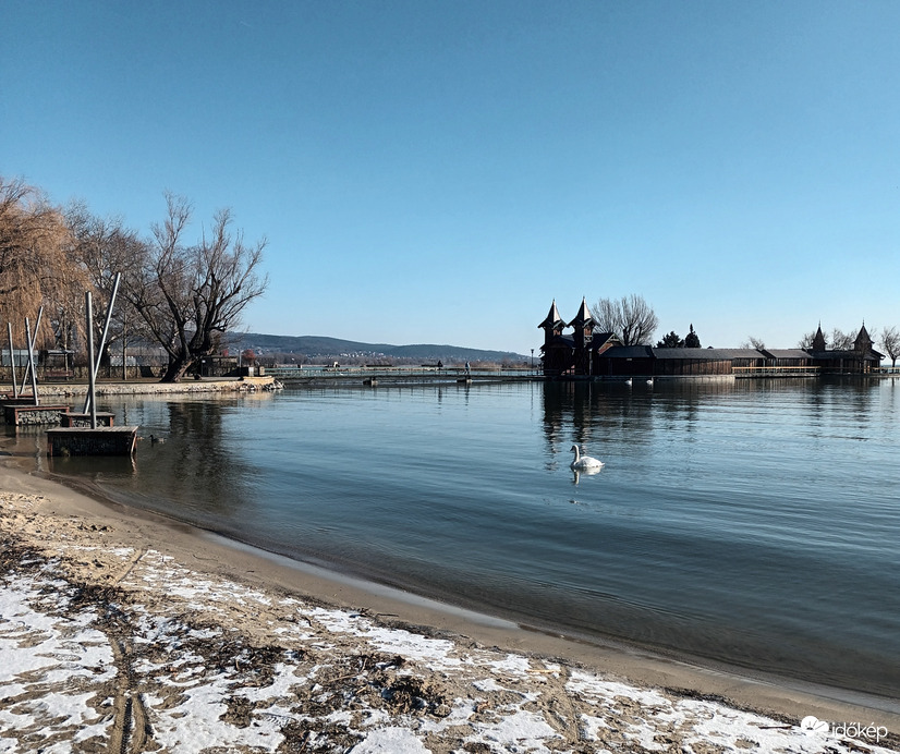 A light covering remains 