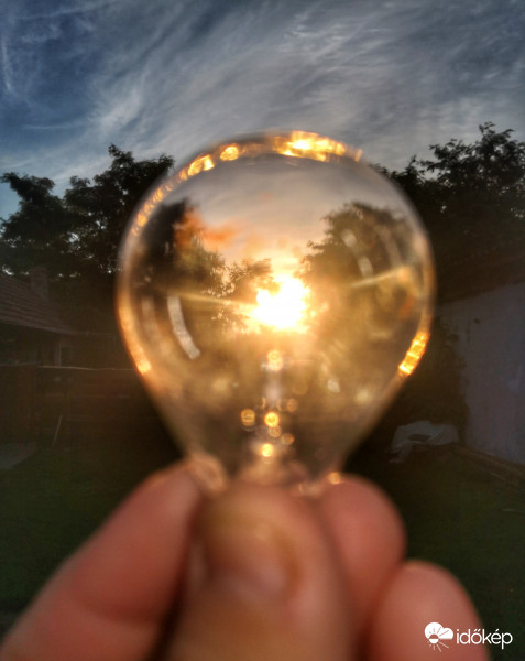 Nálunk már felkapcsolták. 