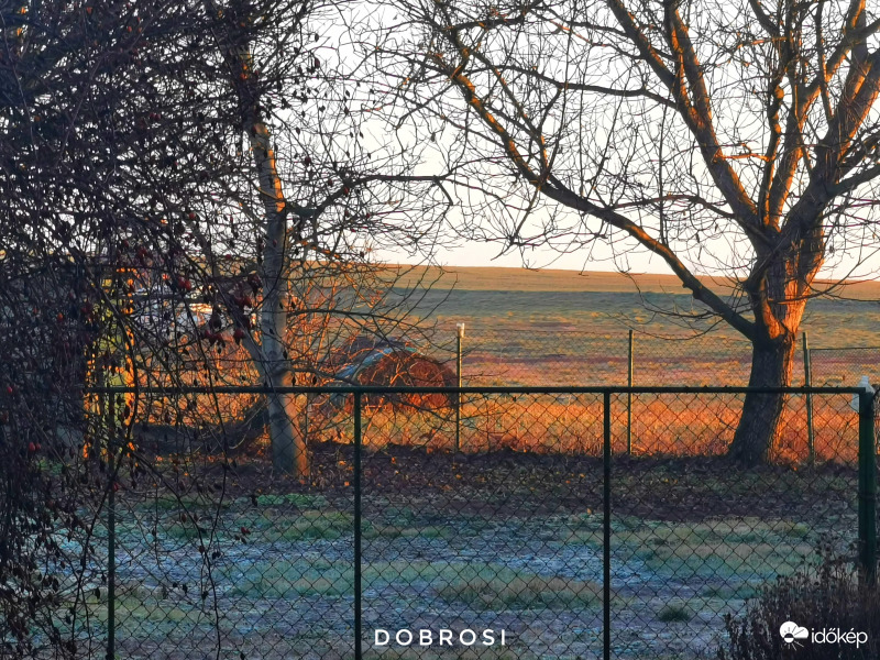 Fagyos napos reggel. 