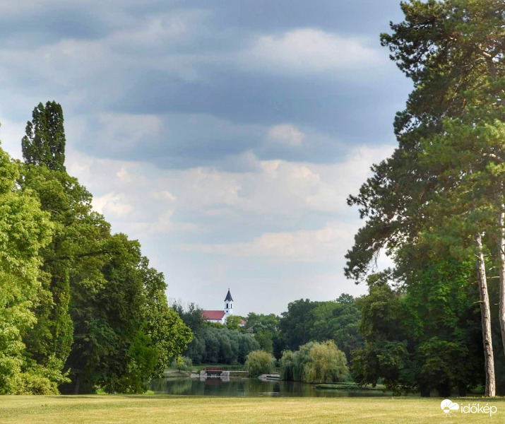 Festetics kastély park. 