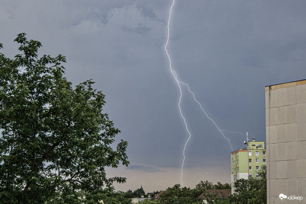 Délutáni átrobogó.