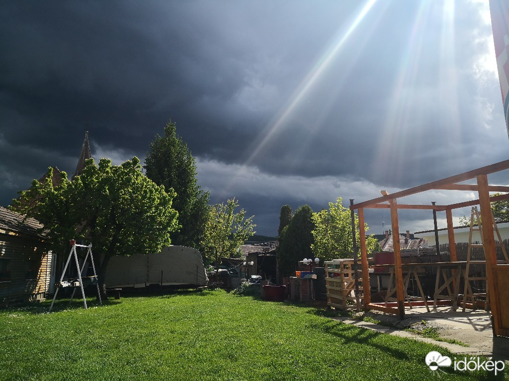 Észlelési fényképek