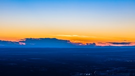 Utolsó fények a látóhatáron