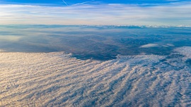 Felülről a ködtenger peremén