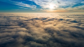 Napfényes ködtenger