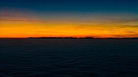 Alpok sziluettje naplementében