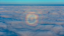 Glória jelenség a ködtenger felett