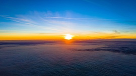 Az alkonyat fényei a magasban