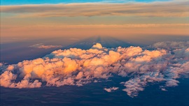 Lángoló fellegek és alkonyati ellensugár