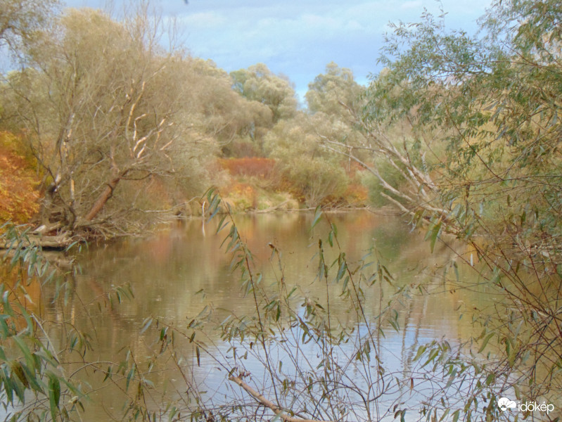 Kilátás a békés Rábára