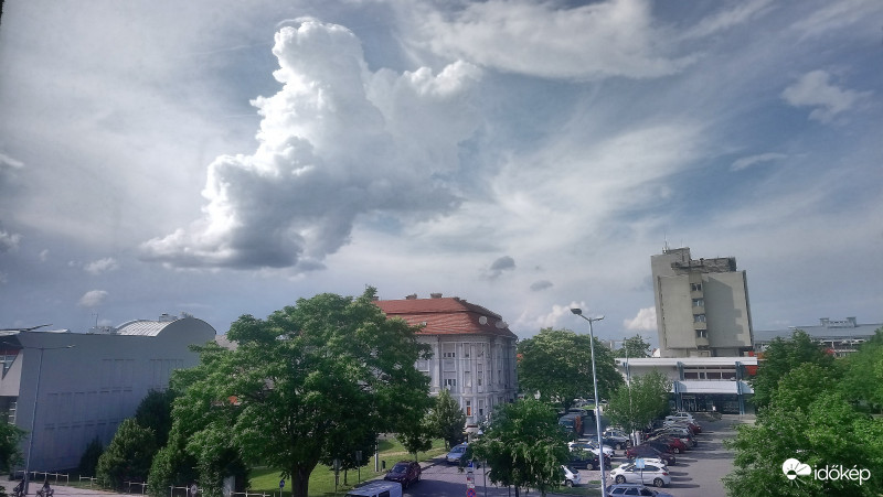 Tegnapi égképek 