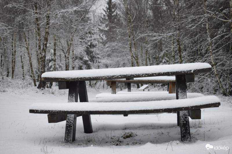 Írott-kő Kőszeg 2017.03.01. Hóvastagság átlagosan 5-10 cm Friss reggeli képek a helyszínről.