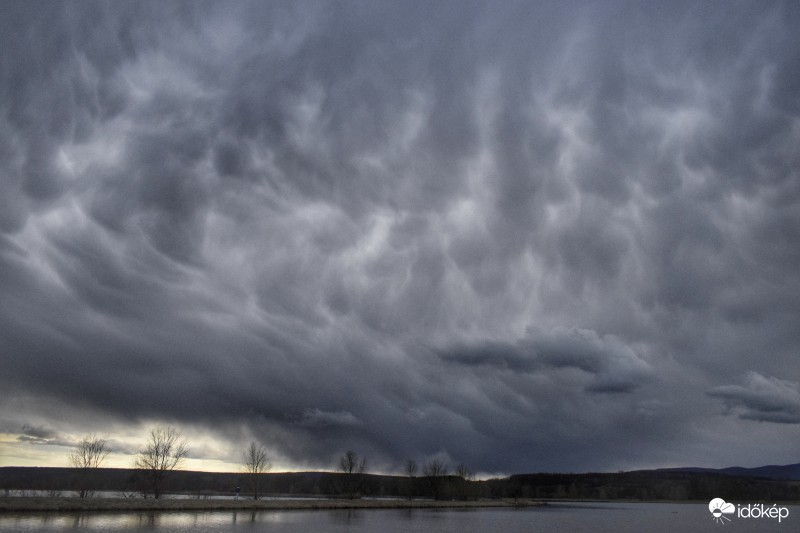 Mammák Kőszeg felett 2017.03.06.