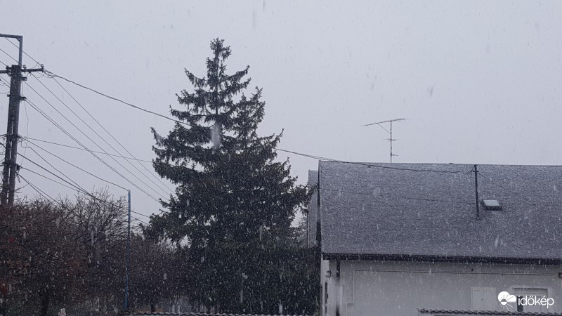Siófokon intenzív havazás kezdődött