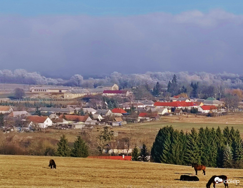 mi kis falunk.