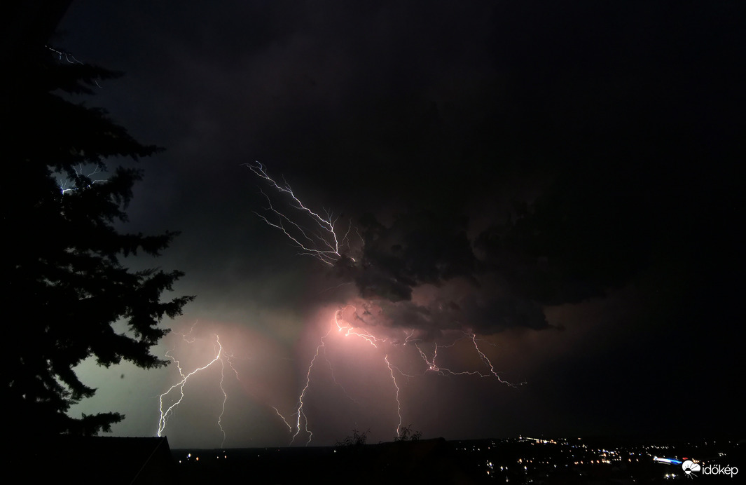 Észlelési fényképek