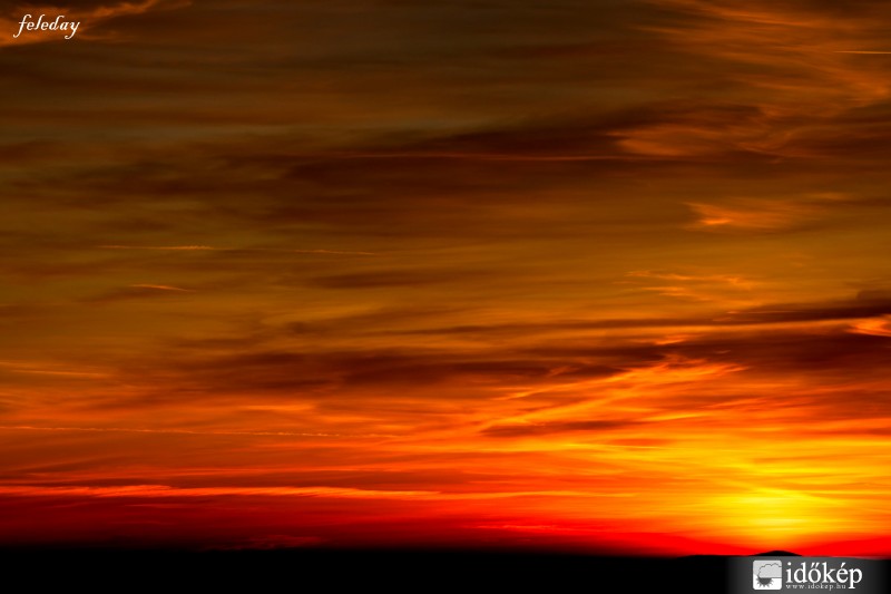 Naplemente a Salgói várból 