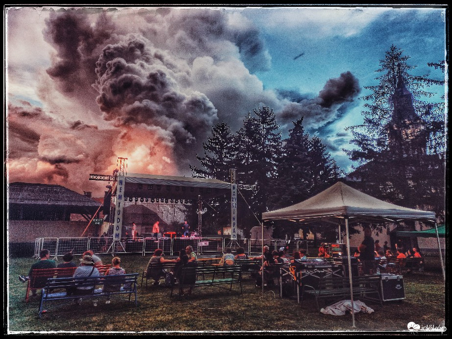 Észlelési fényképek