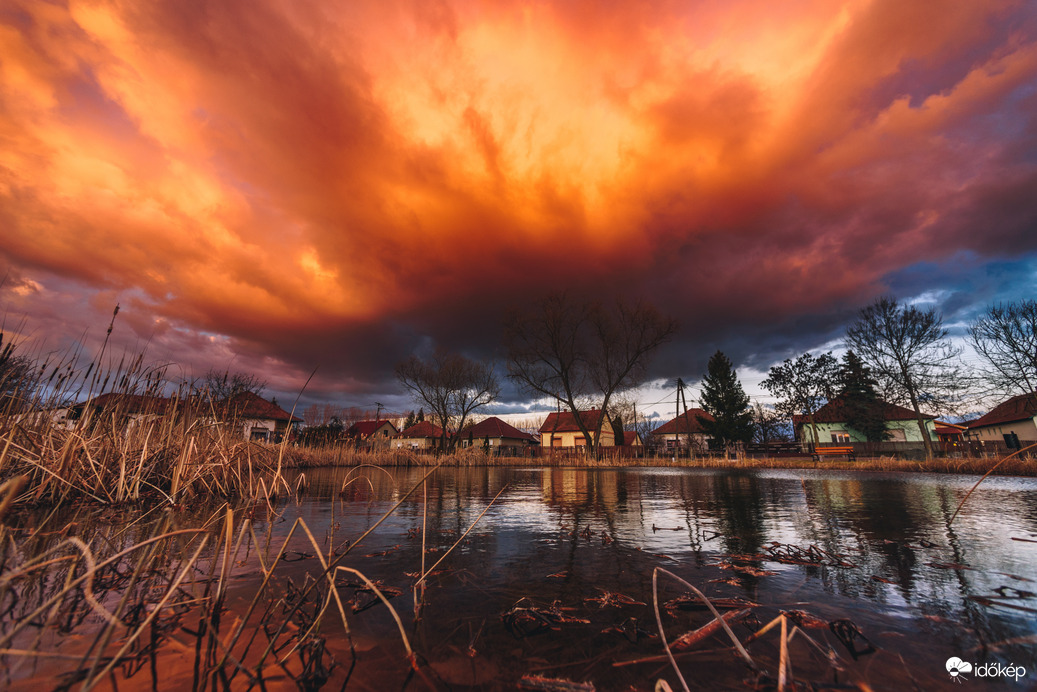 Ma volt az első tavaszi nagyon woow naplemente!!  HN :)