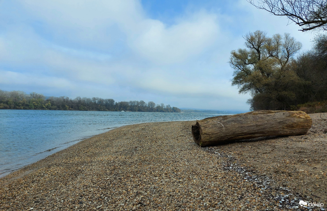 A Duna medrében járva - Esztergom közelében
