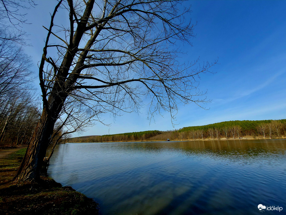 Horgásztó Verpeléten