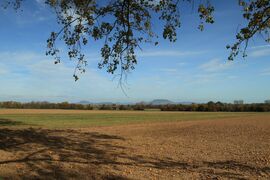 ... a Balaton hegyei egy kicsit távolabbról