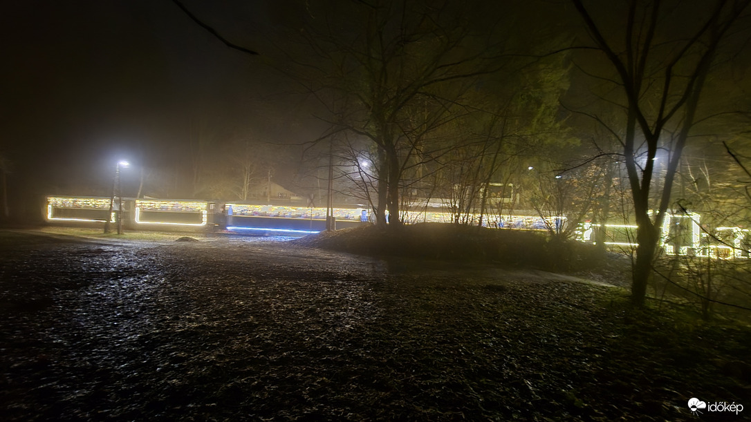 Fényvonat Puskaporosnál