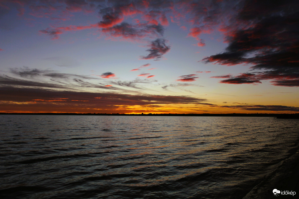 Sokszínű naplemente