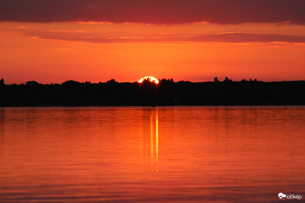 Naplemente után is szép színek