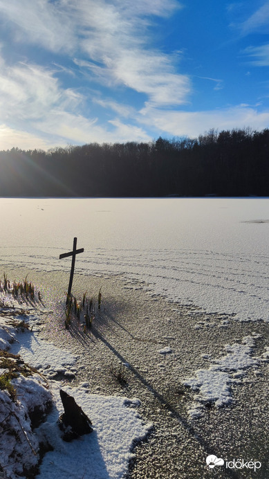 Befagyott Borostyàn-tó
