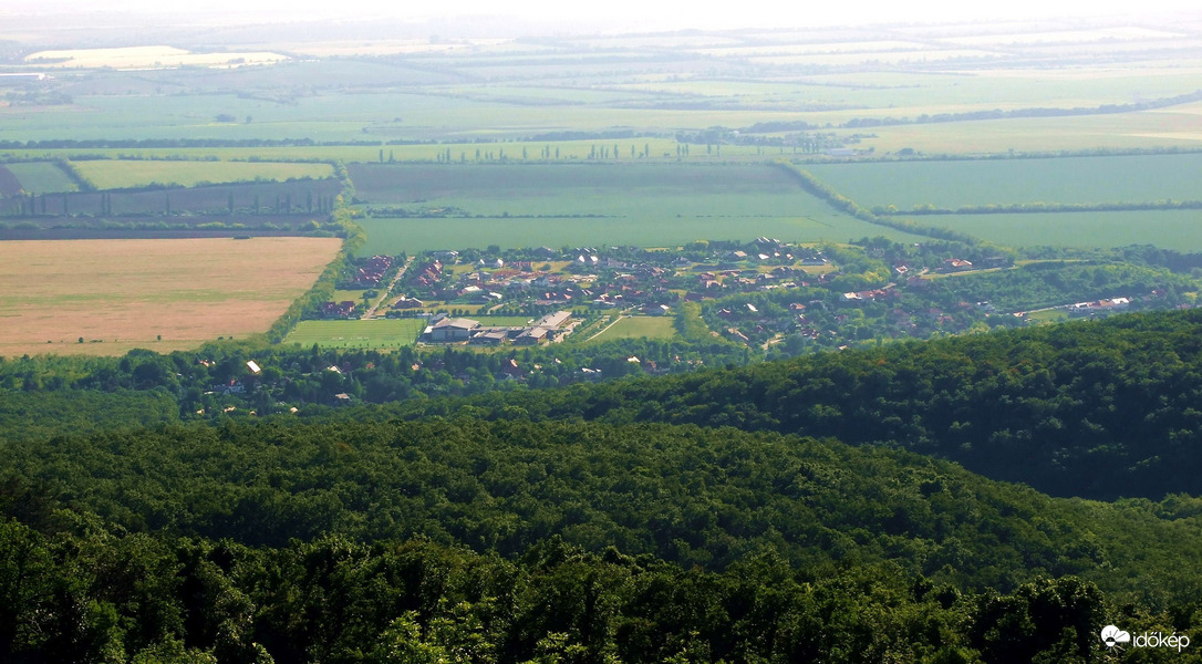 Messze vannak a házak 
