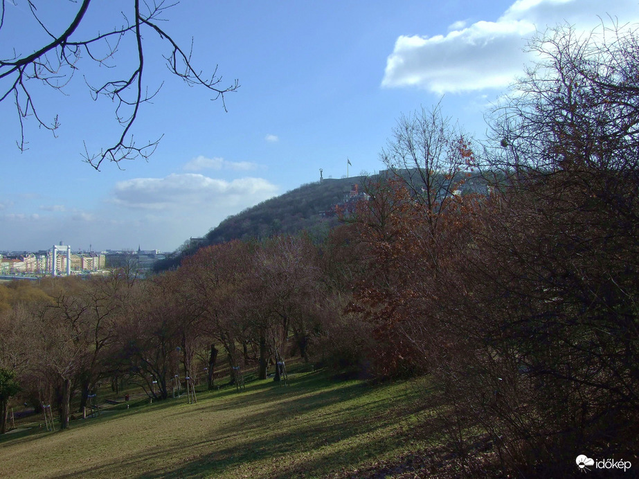 Szemben a Gellért-hegy 