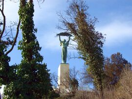 Változatok Szabadság-szoborra 2.