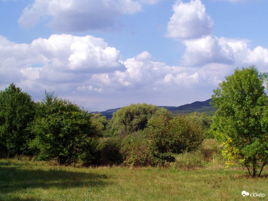 Tájkép felhőkkel 