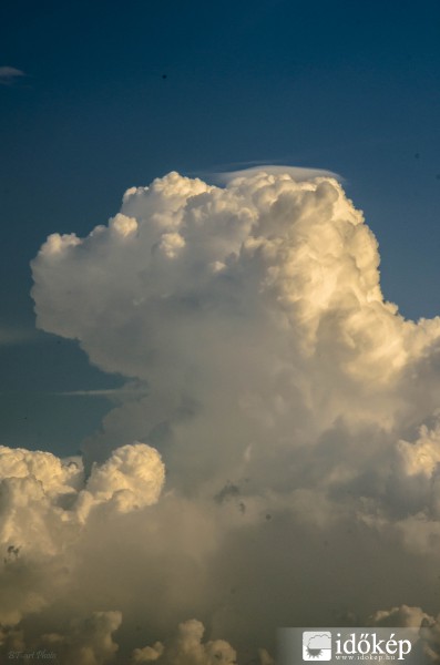 Cumulonimbus Pileus