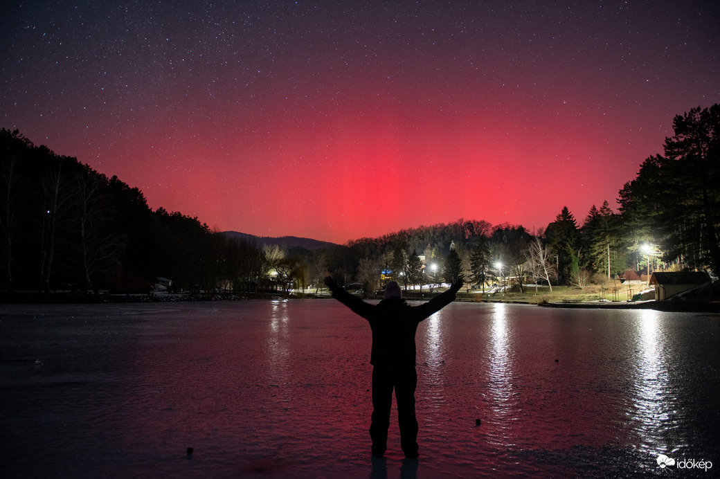 Aurora Pécsváradon a Dombay-tónál