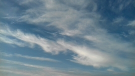 A felhők felett mindig...