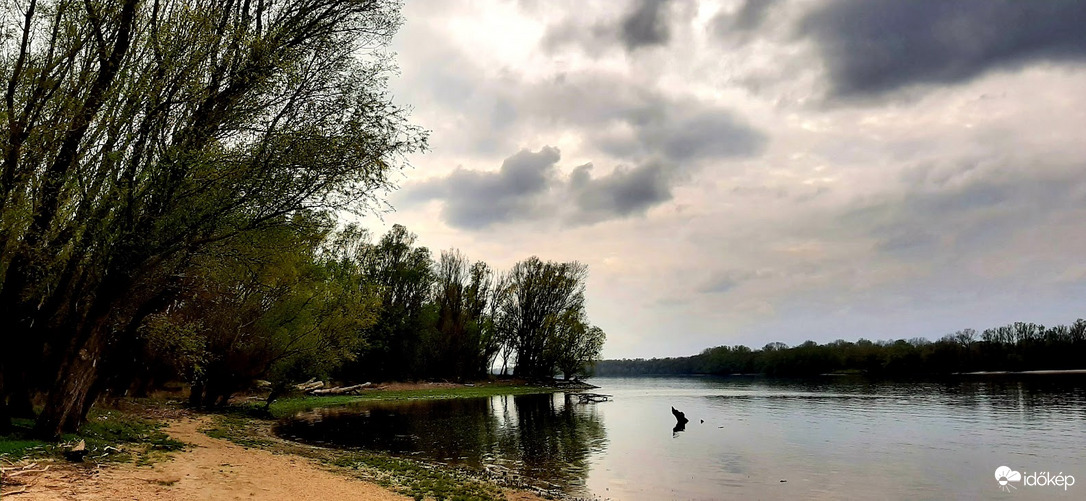 Tavasz a Dunánál..