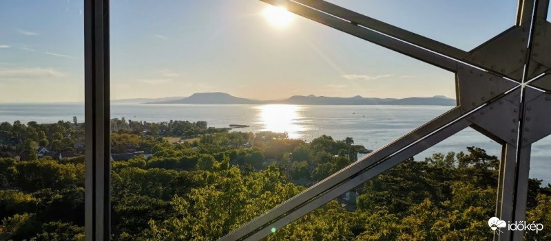 Balatonlelle gömbkilátoból..