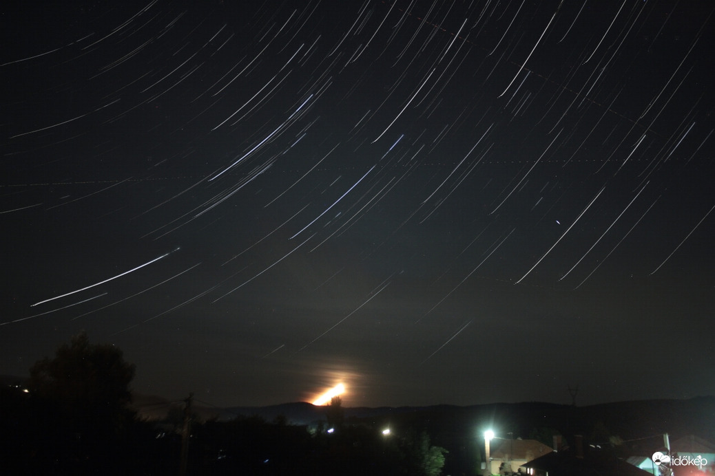 Csillag vándor. Plusz egykét repcsik és drón.