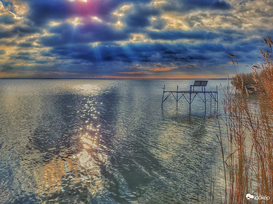 Felhők közül a nap...