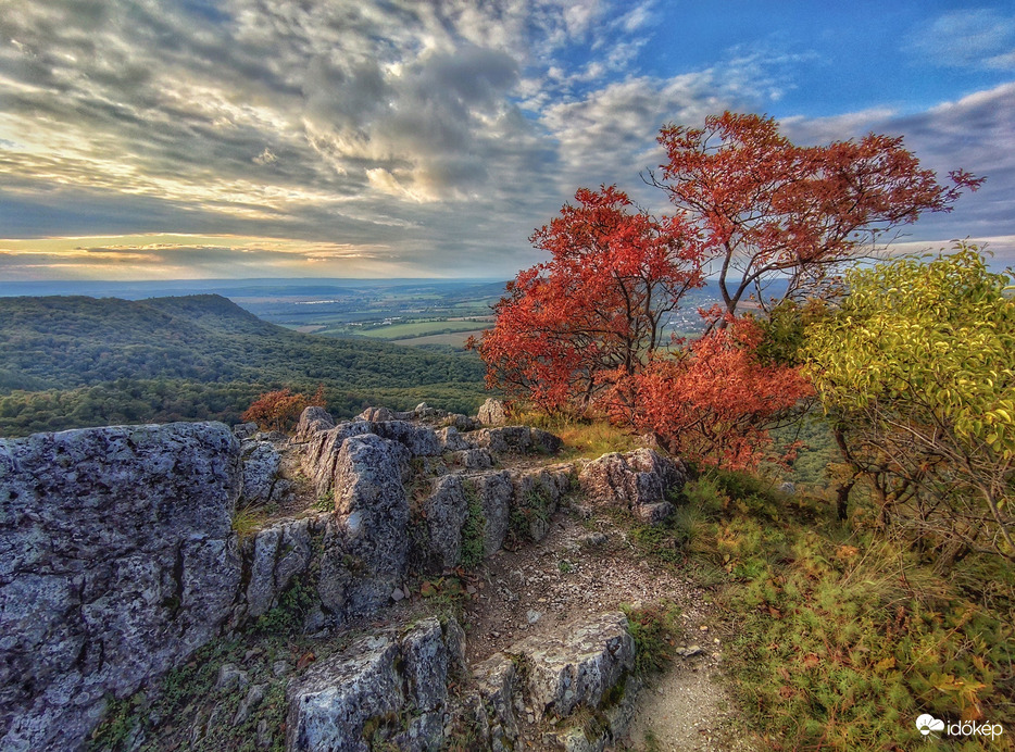 Varázslat a várromnál...
