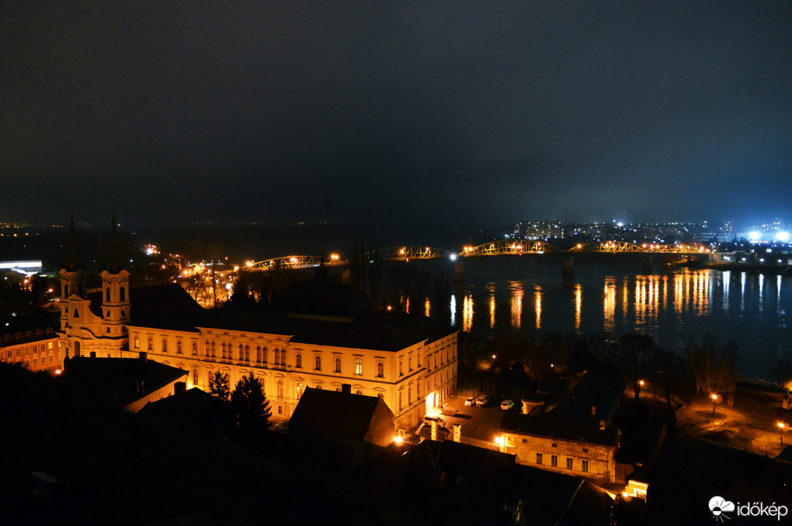Esztergomi éjjel