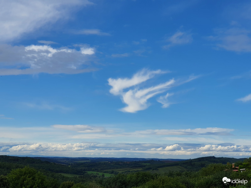 Késő délutáni göcseji panoráma