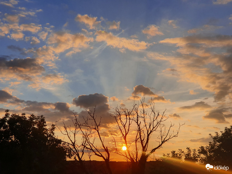 Lemenőben...avagy mára ennyi :(