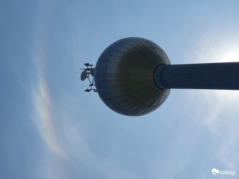 Ormándlaki szivárványos víztorony